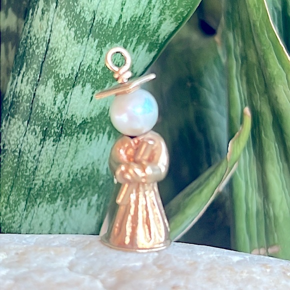 14 karat gold charm can be worn as pendant or bracelet - Picture 3 of 5